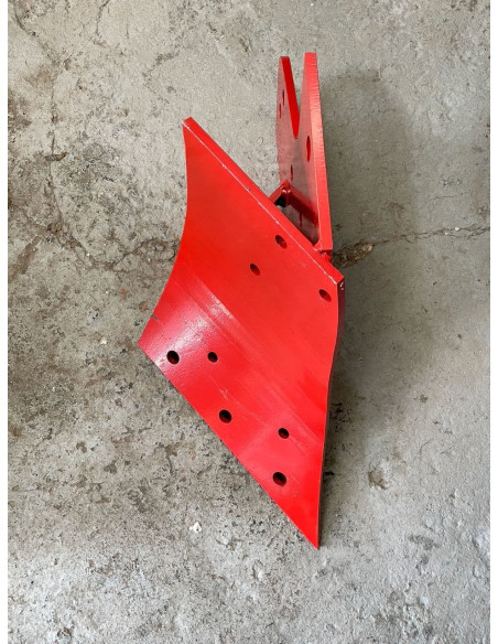 Корпус плуга правий PK813000